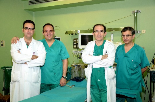 El Hospital de Jaén realiza con éxito una nueva técnica quirúrgica para extirpar tumores del hígado