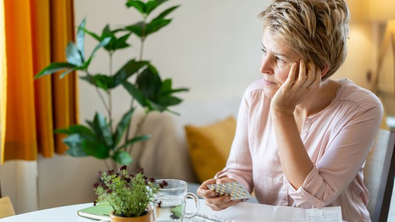 Un estudio del ibs.GRANADA revela que la terapia hormonal mejora la salud ósea y cardiovascular de las mujeres con menopausia tras 20 años de tratamiento