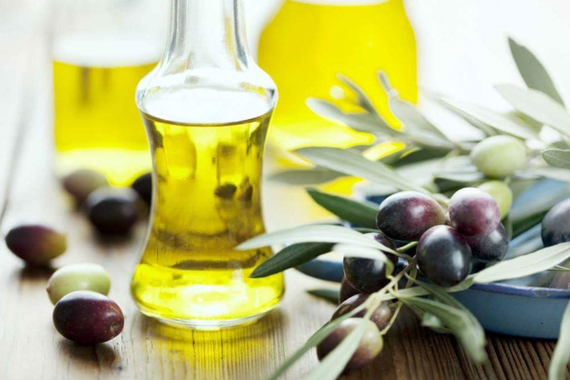 Consumir aceite de oliva virgen de forma regular a lo largo del tiempo aumenta la esperanza de vida