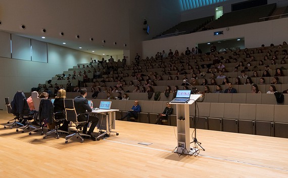 Estudiantes de Medicina de la UGR celebran el V Congreso de Investigación Biosanitaria