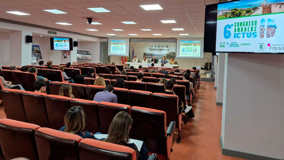 Más de 100 profesionales andaluces se reúnen en el Hospital Torrecárdenas (Almería) para abordar los avances del ictus