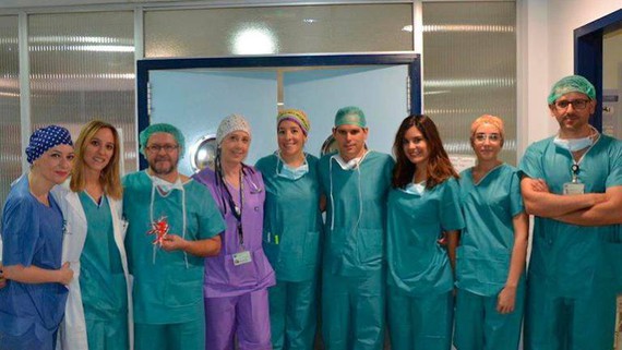 Facultativos del Hospital de Jaén forman a especialistas en cirugía torácica mínimamente invasiva con tecnología de impresión 3D