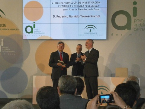 Federico Garrido recoge el premio Columela `Andalucía Investigación´