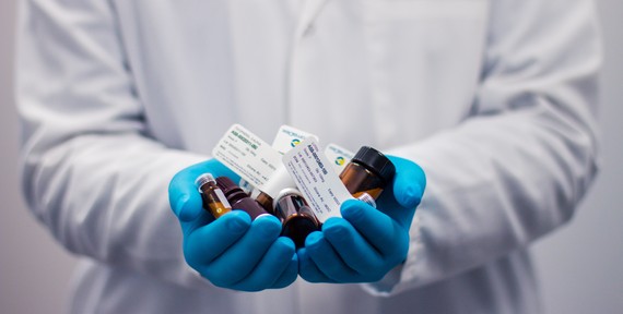 Investigadores del ibs.GRANADA presentan un ensayo clínico con un fármaco para pacientes con COVID19